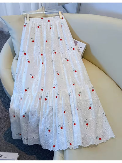 Jupe Longue Blanche Brodée Cerises – Taille Élastique & Style Bohème